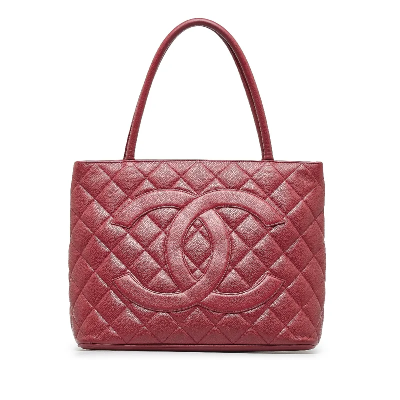 Chanel Caviar Medallion Tote (SHG-MUMoiU)