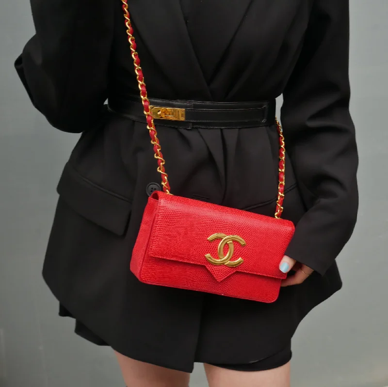 CHANEL 1989-1991 Red Lizard Pointed Flap Bag Mini