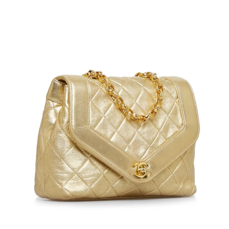 Chanel CC Matelasse Lambskin Flap Bag (5yyzCW)