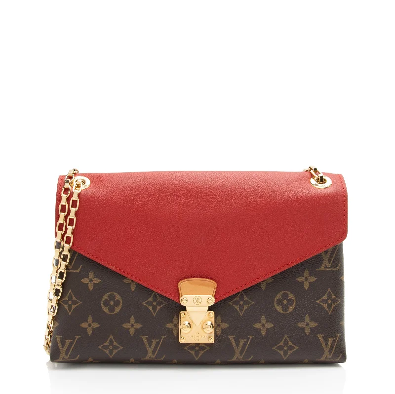 Louis Vuitton Monogram Canvas Pallas Chain Shoulder Bag (SHF-kEYMMI)